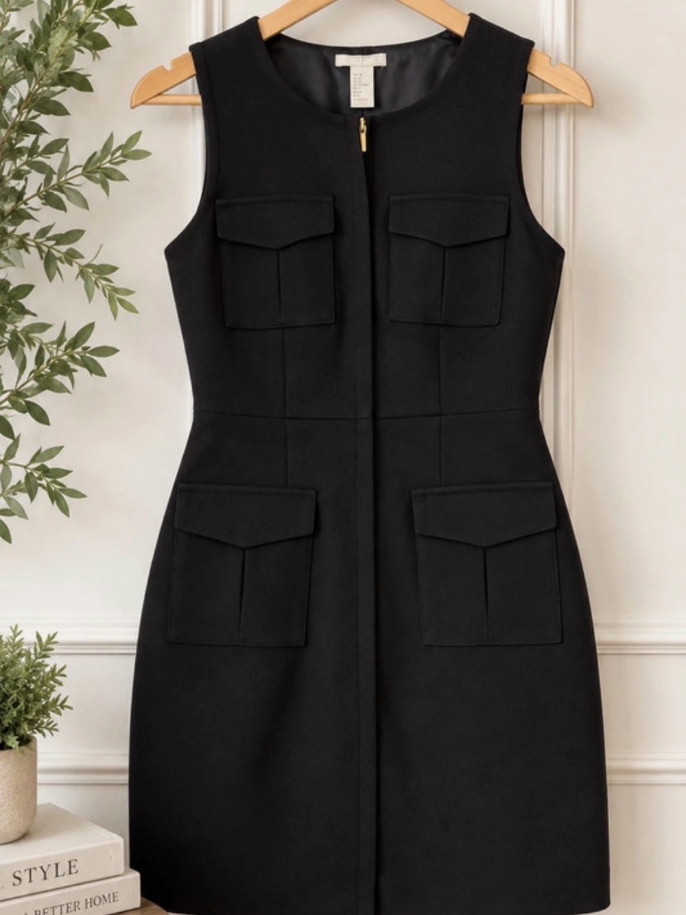 H&M Black Sleeveless Pocket Shift Dress